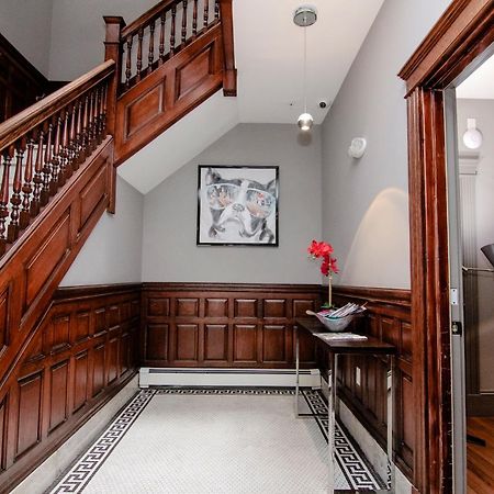 A Stylish Stay W/ A Queen Bed, Heated Floors.. #14 Brookline Extérieur photo