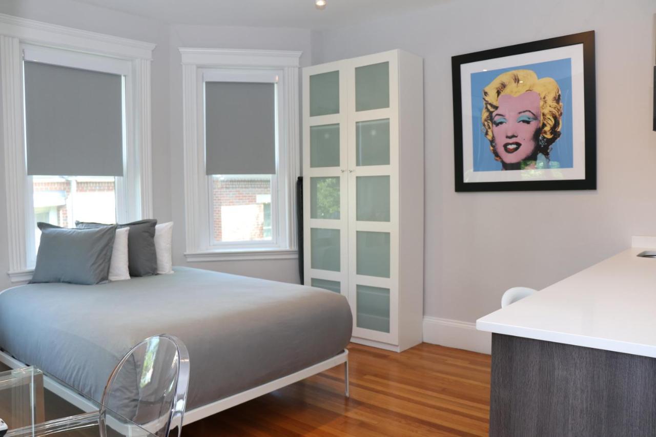 A Stylish Stay W/ A Queen Bed, Heated Floors.. #14 Brookline Extérieur photo