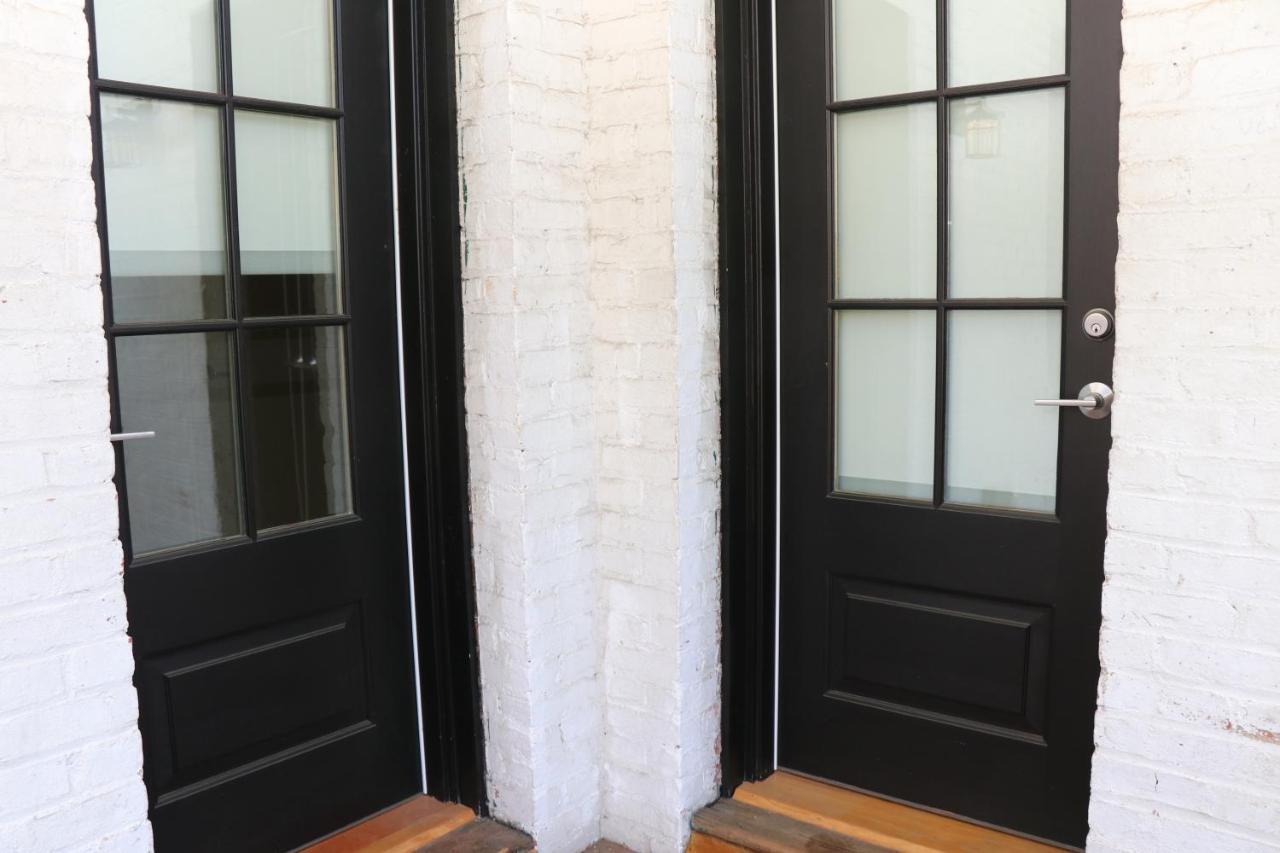A Stylish Stay W/ A Queen Bed, Heated Floors.. #14 Brookline Extérieur photo
