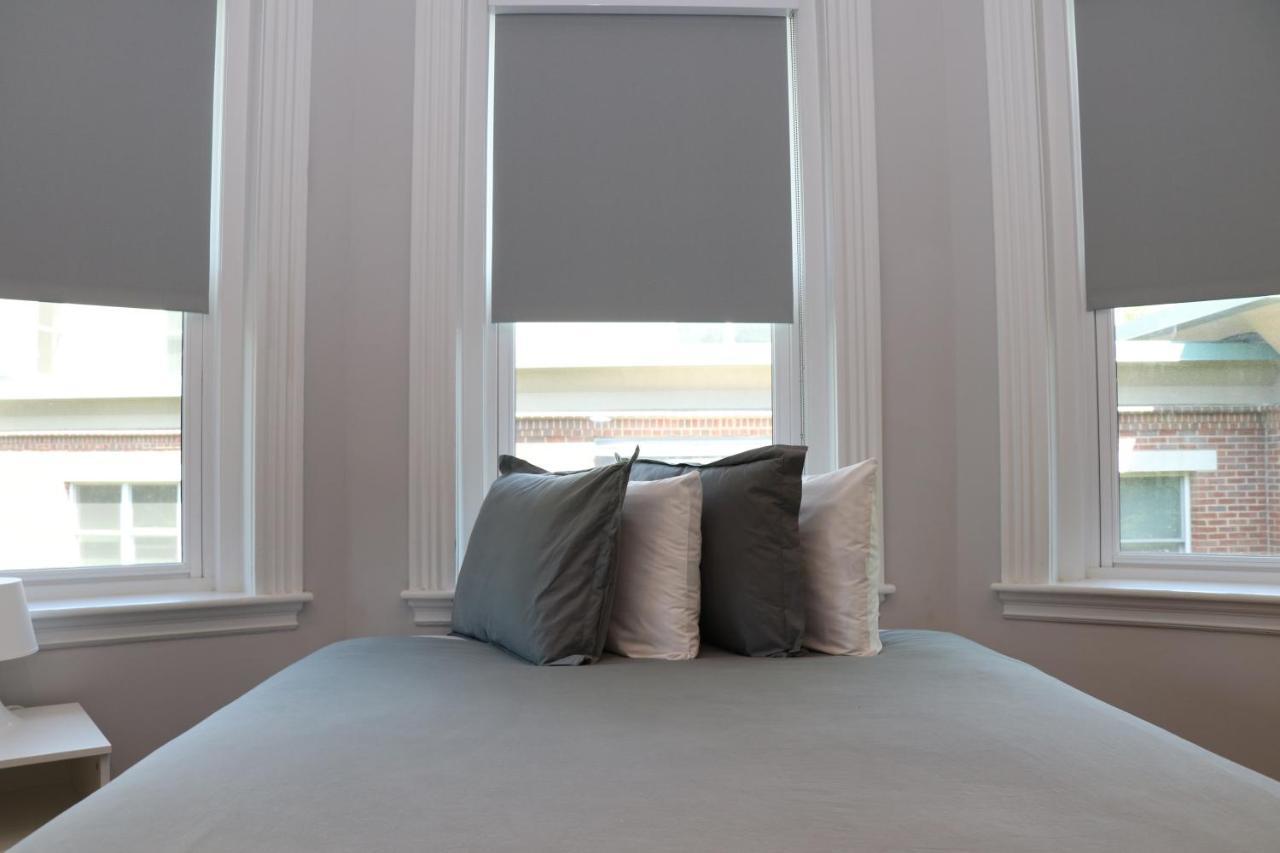 A Stylish Stay W/ A Queen Bed, Heated Floors.. #14 Brookline Extérieur photo